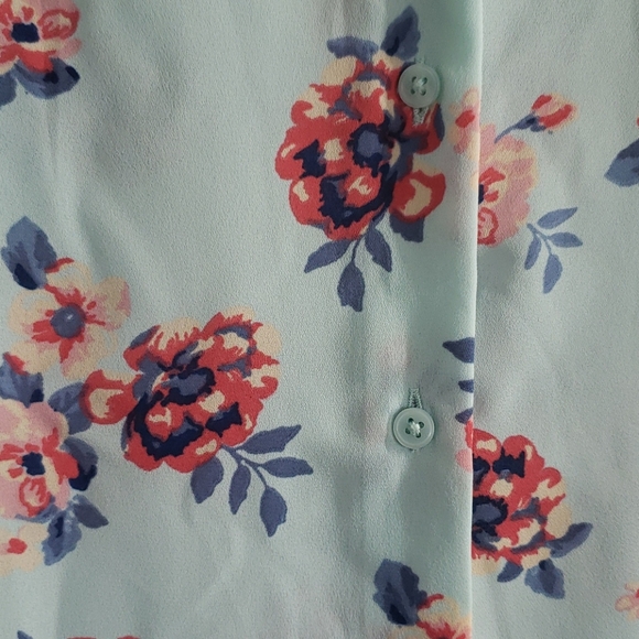 Women's button down - Picture 2 of 4